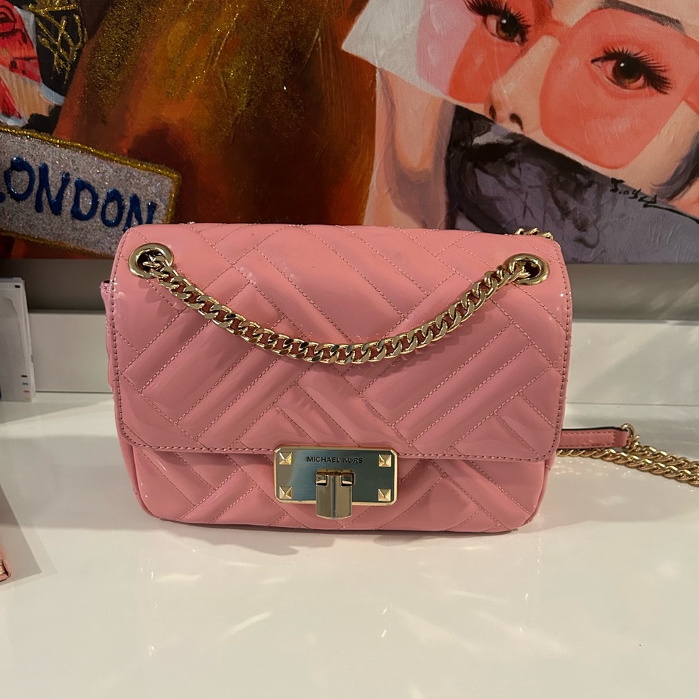 Michael Kors Adorable pink purse